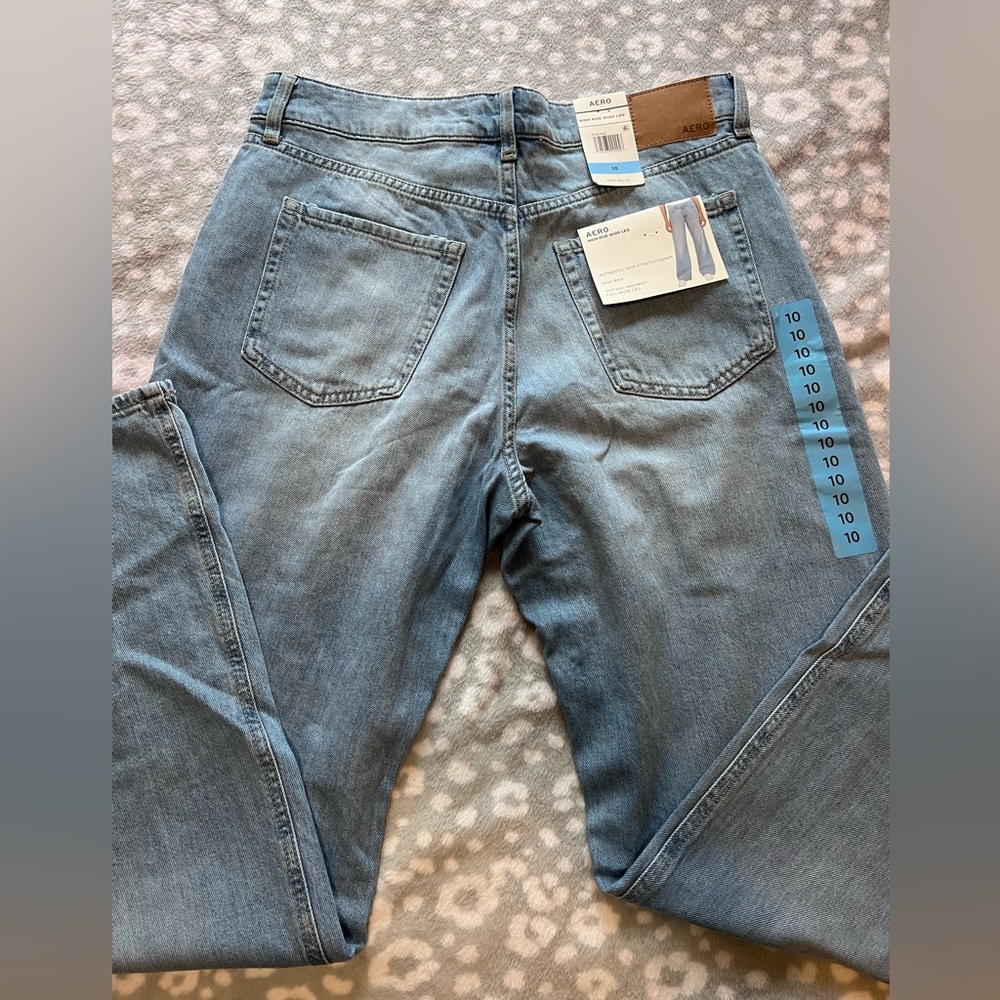 Aeropostale Women’s High Rise Wide Leg Jeans/Light Blue/NWT/Size 10 - Picture 4 of 5